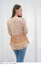 Load image into Gallery viewer, Bloom Tassel Top
