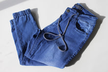 Load image into Gallery viewer, Demi Jean