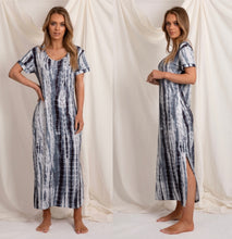 Load image into Gallery viewer, Skies Tee Dress