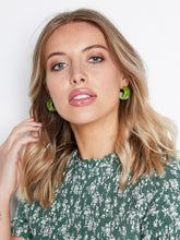 Load image into Gallery viewer, Isa mini hoop earrings