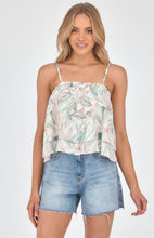Load image into Gallery viewer, Petal top